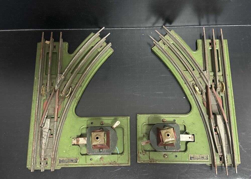 PreWar Lionel Green #021 Pair of Right & Left Hand Switches O-Gauge Tested